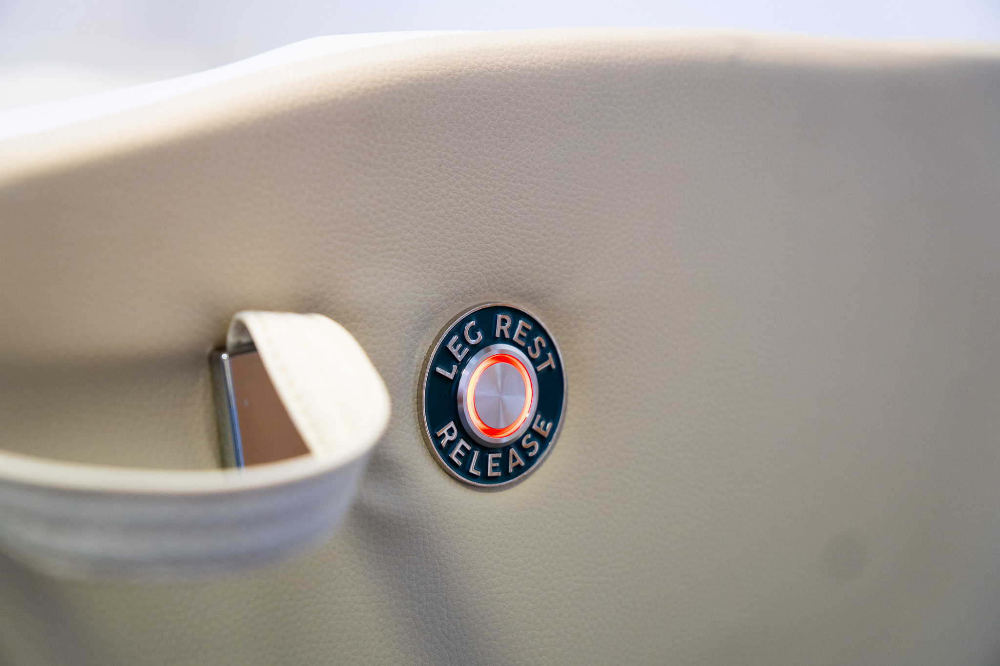 BackHug Leg Rest Release Button